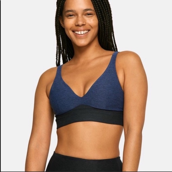 Outdoor Voices Other - 🔥LAST CHANCE🔥 Outdoor Voices Plunge Bra